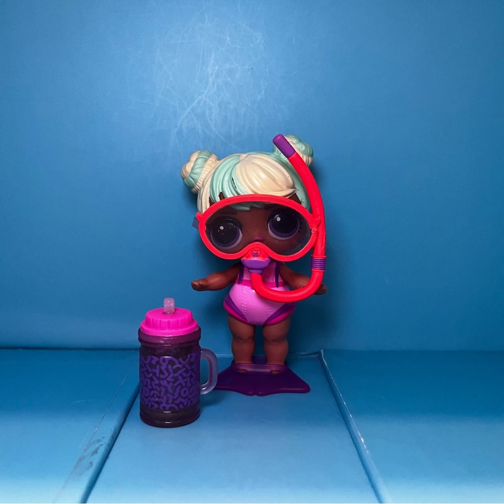 LOL Surprise - Bubble Surprise - Splash Star with Snorkel, Flippers, and Bottle